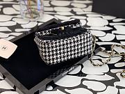 Chanel Flap Bag Small Woolden 99017 Size 17 cm - 2