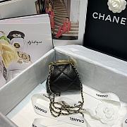 Chanel Retro Clip Bag Black 81053 Size 12 x 10 x 5 cm - 2