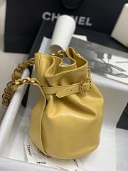 Chanel Lucky Bag Yellow Size 16 x 25 x 17 cm - 2