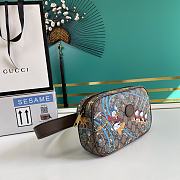 Gucci Donald Duck Print Belt Bag 602695 Size 24 x 14 x 5.5 cm - 4