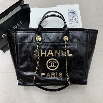 Chanel Shopping Bag Black Size 40 x 31 x 21 cm