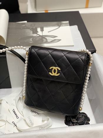 Chanel Pearl Chain Bag Black Size 20 x 19 x 8 cm