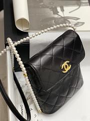 Chanel Pearl Chain Bag Black Size 20 x 19 x 8 cm - 2