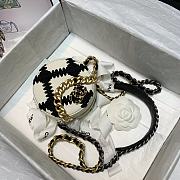 Chanel Panda Color Matching Round Cake Chain Bag 81063 Size 12 cm - 3