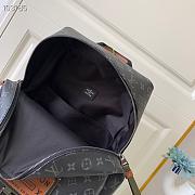 LV Discovery Backpack Monogram Eclipse Canvas M45218 Size 37 × 40 × 20 cm - 5