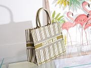 Dior Green and White Stripes Tote Book Size 41.5 x 32 x 5 cm - 3