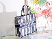 Dior Blue And White Stripes Book Tote Size 41.5 x 32 x 5 cm - 4