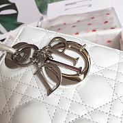 Dior Lady White Lambskin Size 20 x 17 x 9 cm - 6