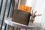 Louis Vuitton New Pouch Monogram M60417 Size 21 x 27 x 5 cm - 5