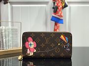 LV Mini Pochette Accessories Sunflower M69056 Size 15.5 x 10.5 x 4 cm - 1