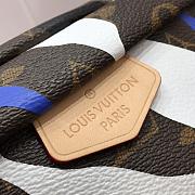 LV Bumbag Waist Bag M45106 Size 33 x 16 x 3 cm - 3