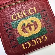 Gucci Print Messenger Bag in Red 523591 Size 21 x 25.5 x 8 cm - 2