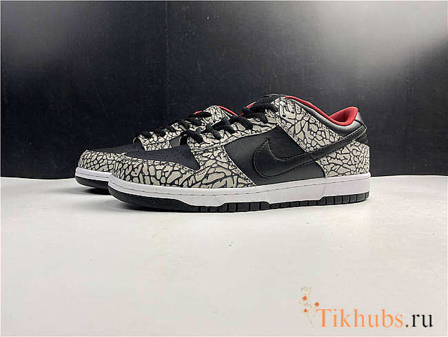 Supreme × Nike SB Dunk Low “Black Cement - 1