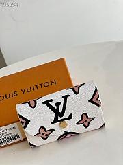 LV Coin Purse Wild at Heart White M80755 Size 11 x 8 x 2.5 cm - 4