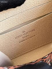 LV Coin Purse Wild at Heart White M80677 Size 11 x 8 x 2.5 cm - 2