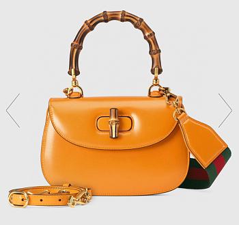 Gucci Top Handle Bag In Yellow Leather 686864 Size 21 x 15 x 7 cm