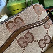 Gucci Messenger Bag With Jumbo GG In Camel 675891 Size 25.5 x 20 x 6 cm - 4