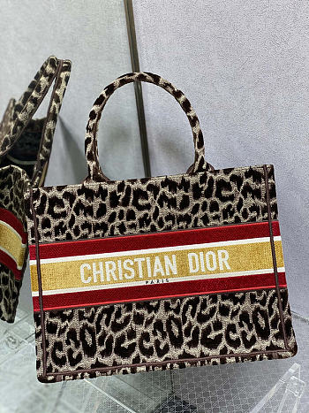 Dior Tote Book in Leopard Size 36 x 18 x 28 cm