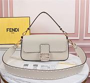 Fendi Baguette 600 Size 28 x 6 x 13 cm - 1