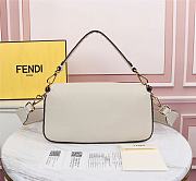 Fendi Baguette 600 Size 28 x 6 x 13 cm - 6