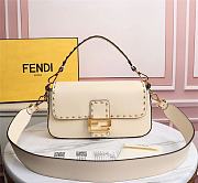 Fendi Baguette Beige Size 28 x 6 x 13 cm - 1