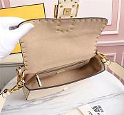 Fendi Baguette Beige Size 28 x 6 x 13 cm - 2