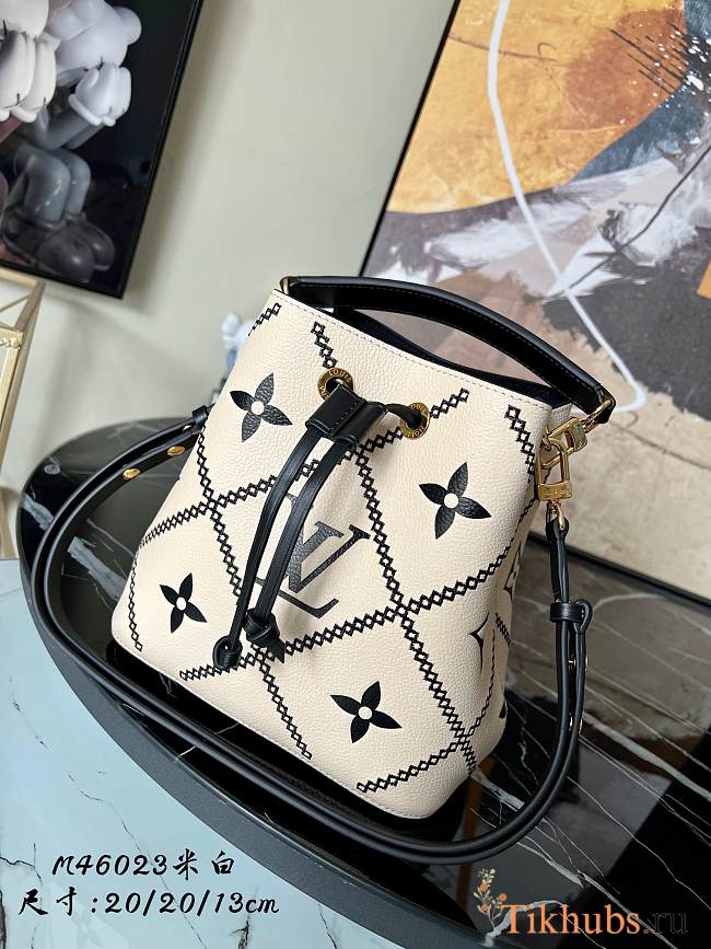 Louis Vuitton NÉONOÉ BB Handbag Beige M46023 Size 20 x 20 x 13 cm - 1