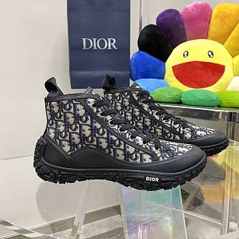 Dior Oblique Sneaker X B28