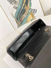 Chanel Flap Bag CC Logo Black 9913 Size 23 x 14 x 7 cm - 2