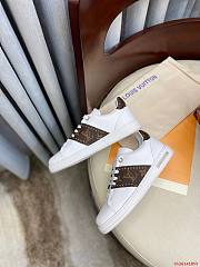 LV Shoes 09 - 5