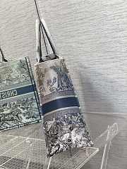 Dior Book Tote Animal Word Omre Dark Blue Size 42 x 18 x 35 cm - 6