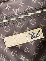 LV Onthego Econyl Nylon Pillow Puffer Beige Size 41 x 34 x 19 cm - 4