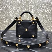 Valentino Roman Stud The Handle Bag Size 20 x 9 x 15 cm - 4