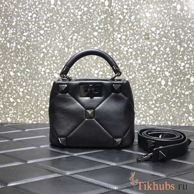 Valentino Enameled Stud The Handle Bag Black Size 20 x 9 x 15 cm - 1