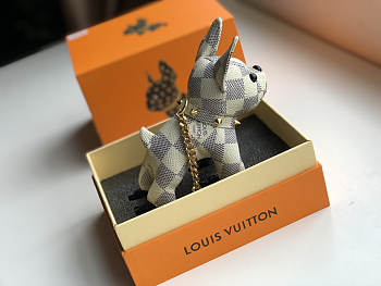 LV Keychain 01