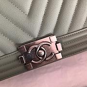 Chanel Leboy Grain Calfskin Green 02 67086 Size 25 cm - 6