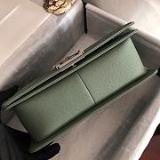 Chanel Leboy Grain Calfskin Green 02 67086 Size 25 cm - 3