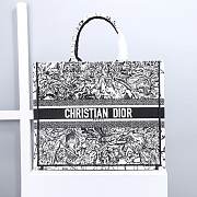 Dior Book Tote Black Flower Size 42 x 18 x 35 cm - 1