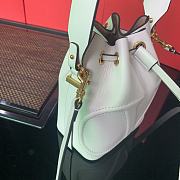 Vlogo Walk Calfskin Bucket Bag White Size 18 x 20.5 x 10 cm - 6