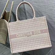 Dior Tote Book in Pink Size 36 x 18 x 28 cm - 1