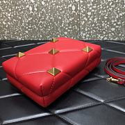 Valentino Roman Stud Red Clutch Size 20 x 5 x 14 cm - 4