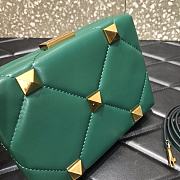 Valentino Roman Stud Green Clutch Size 20 x 5 x 14 cm - 5