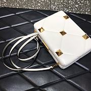 Valentino Roman Stud White Clutch Size 20 x 5 x 14 cm - 2