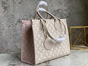 LV Onthego Beige Pink yellow Size 35 x 27 x 14 cm - 4