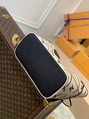 LV Neverfull Creme 31x28x14cm - 6