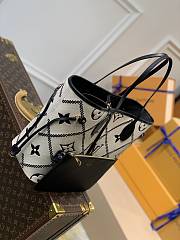 LV Neverfull Creme 31x28x14cm - 4