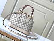 LV Alma Bridge Monogram 780680 White Size 23.5x17.5x11.5cm - 3