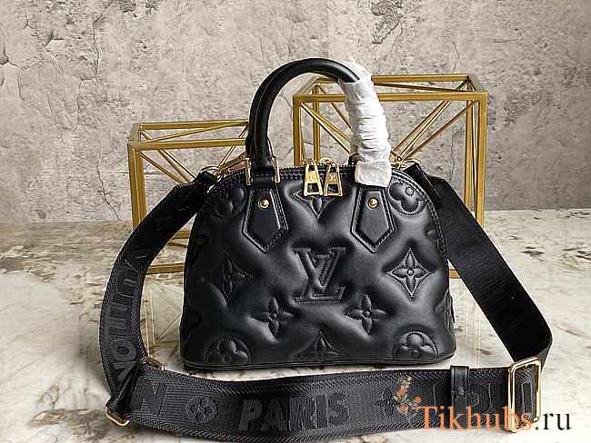 LV Alma BB Black Size 24.5 x 18 x 12 cm - 1