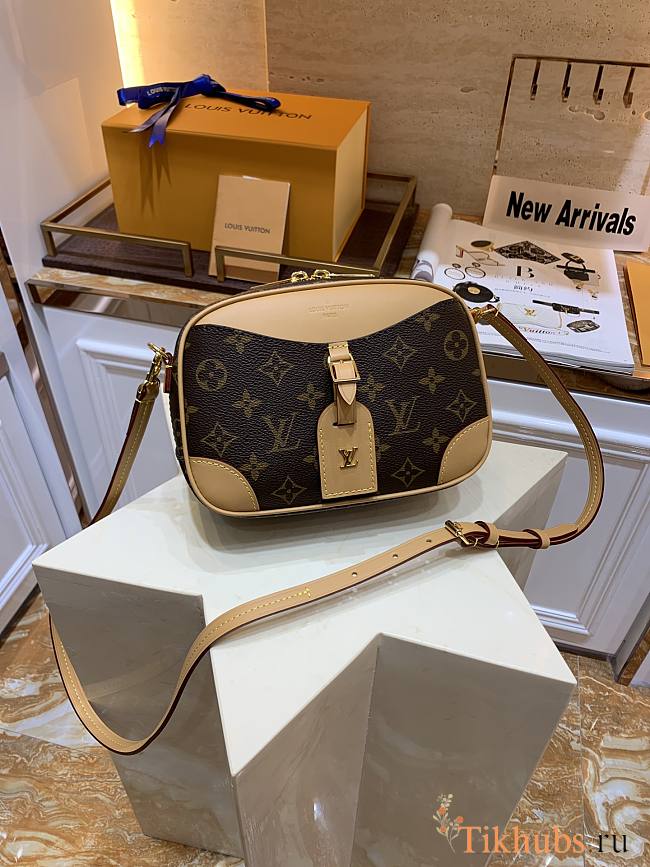 LV Deauville Mini Monogram 22x15x7cm - 1