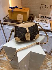 LV Deauville Mini Monogram 22x15x7cm - 1